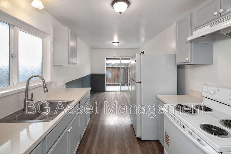 212 Westwood St Vallejo, CA 94591 photo 5