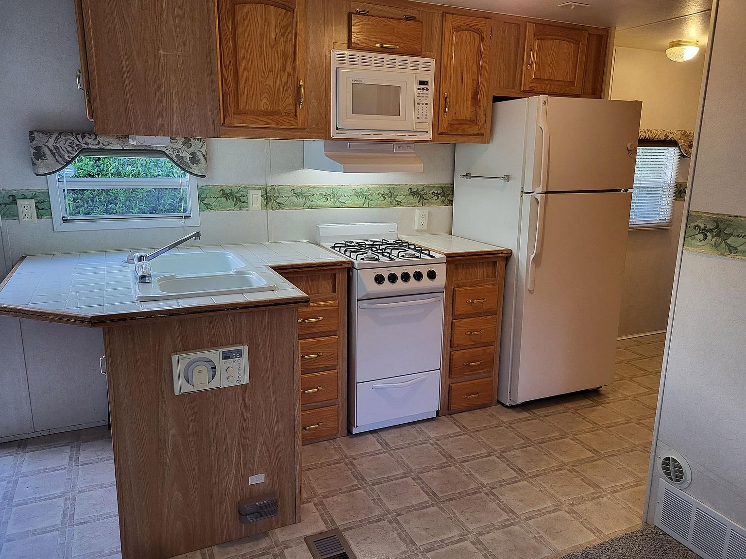 1234 W Edmundson Ave photo 5