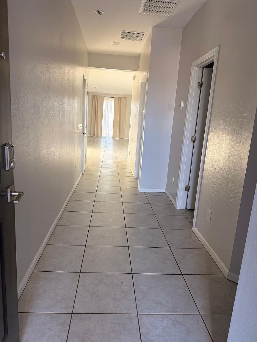 24537 W Mohave St photo 4