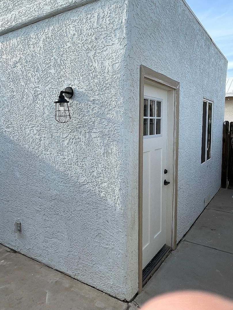 121 W Washington Ave photo 4
