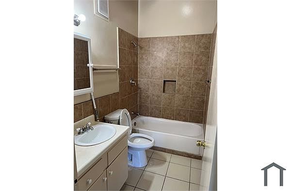 129 Maher Ct photo 4