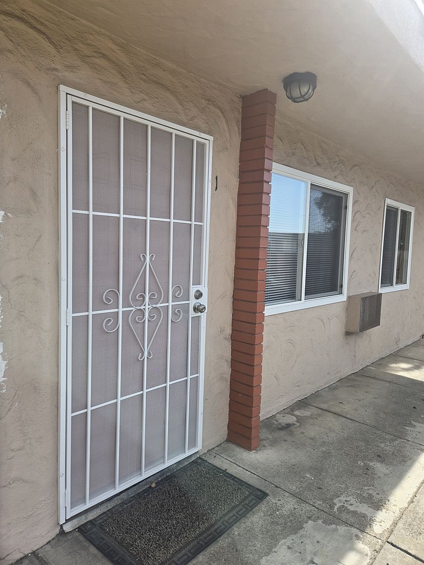9735 Dale Ave photo 2