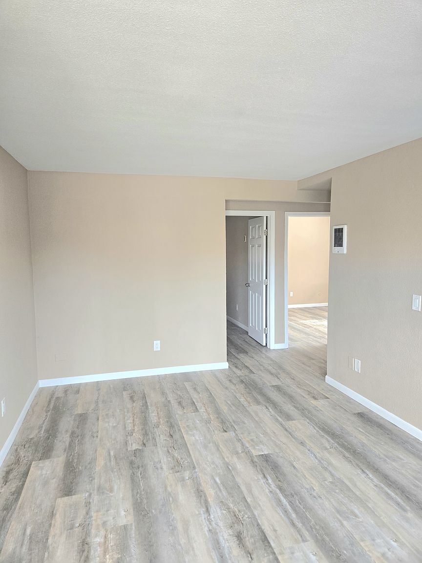 9735 Dale Ave photo 4