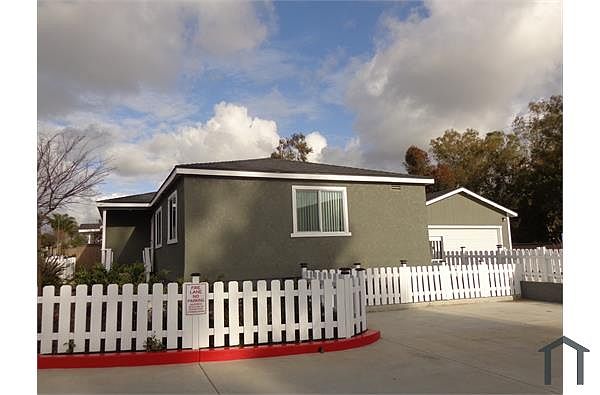 408 Palm Ave photo 3