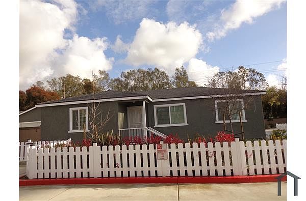 408 Palm Ave photo 4