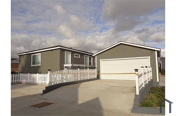 408 Palm Ave photo 2