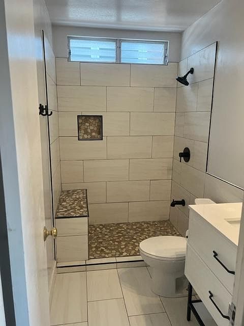 429 1/2 Narcissus Ave photo 5