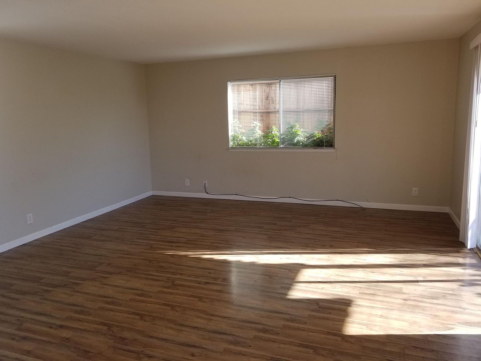 146 Maher Ct photo 3