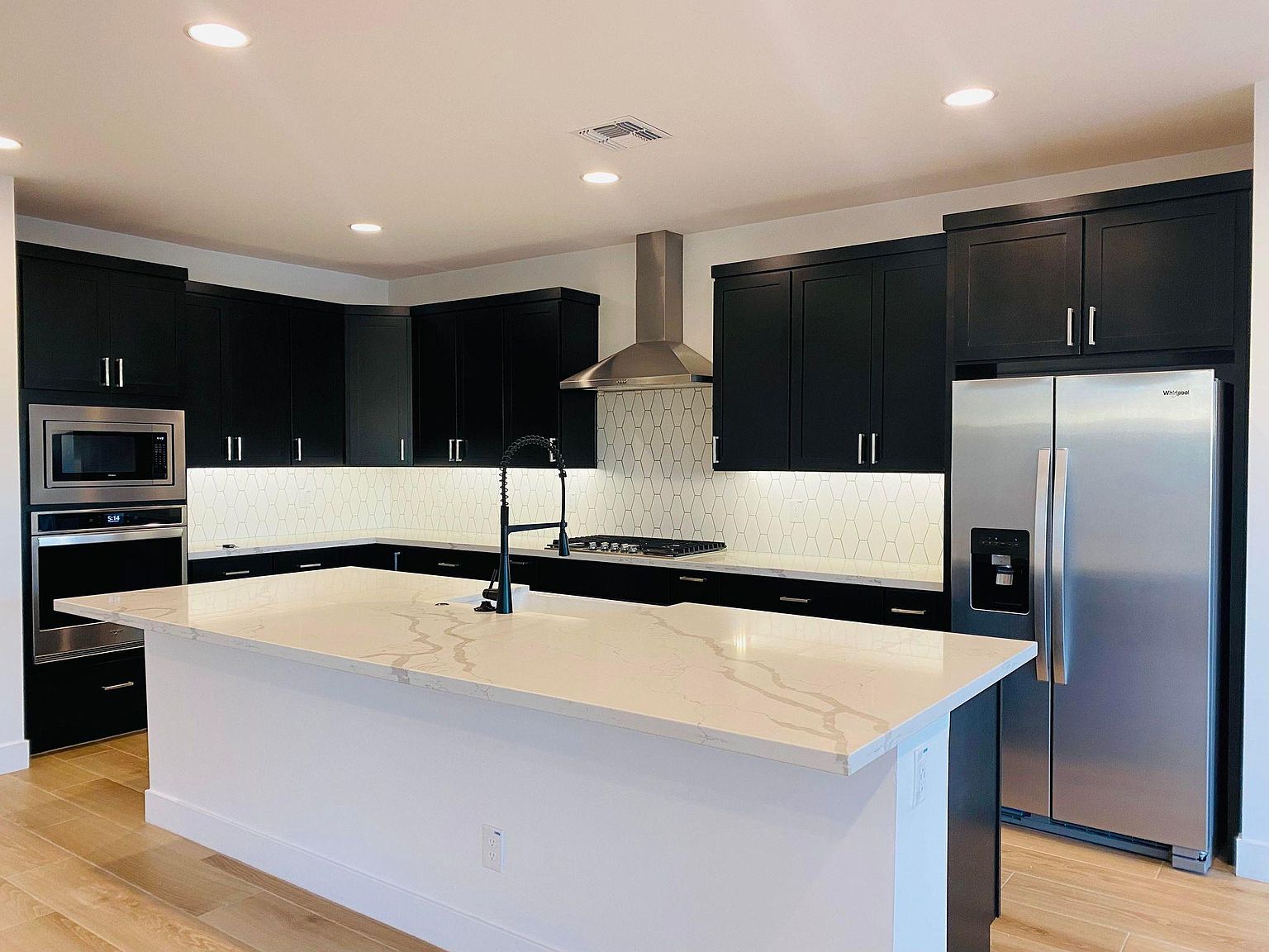 21412 E Macaw Dr photo 2