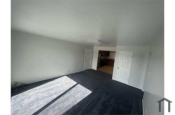 2426 Fern St photo 4
