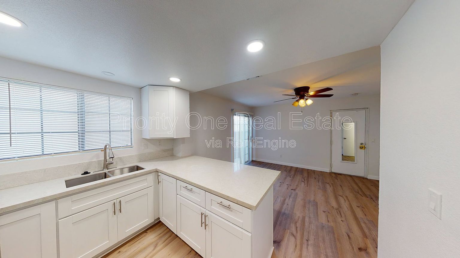 401 4th Ave photo 2