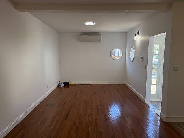 314 49th St #1/2 photo 4
