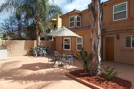517 D Ave photo 4