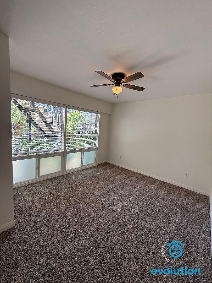 1111 Adella Ave photo 5