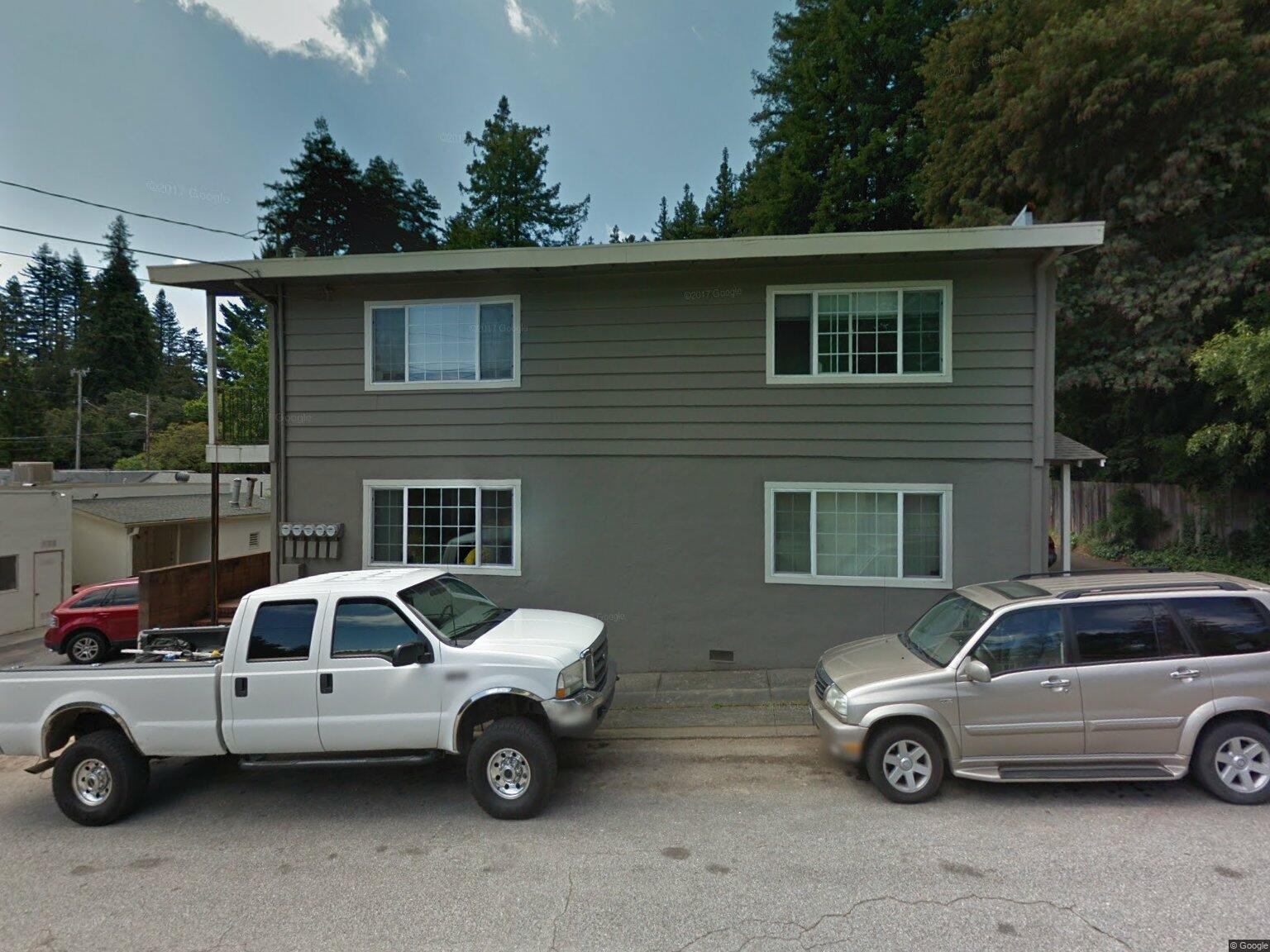 121 Grove St photo 2