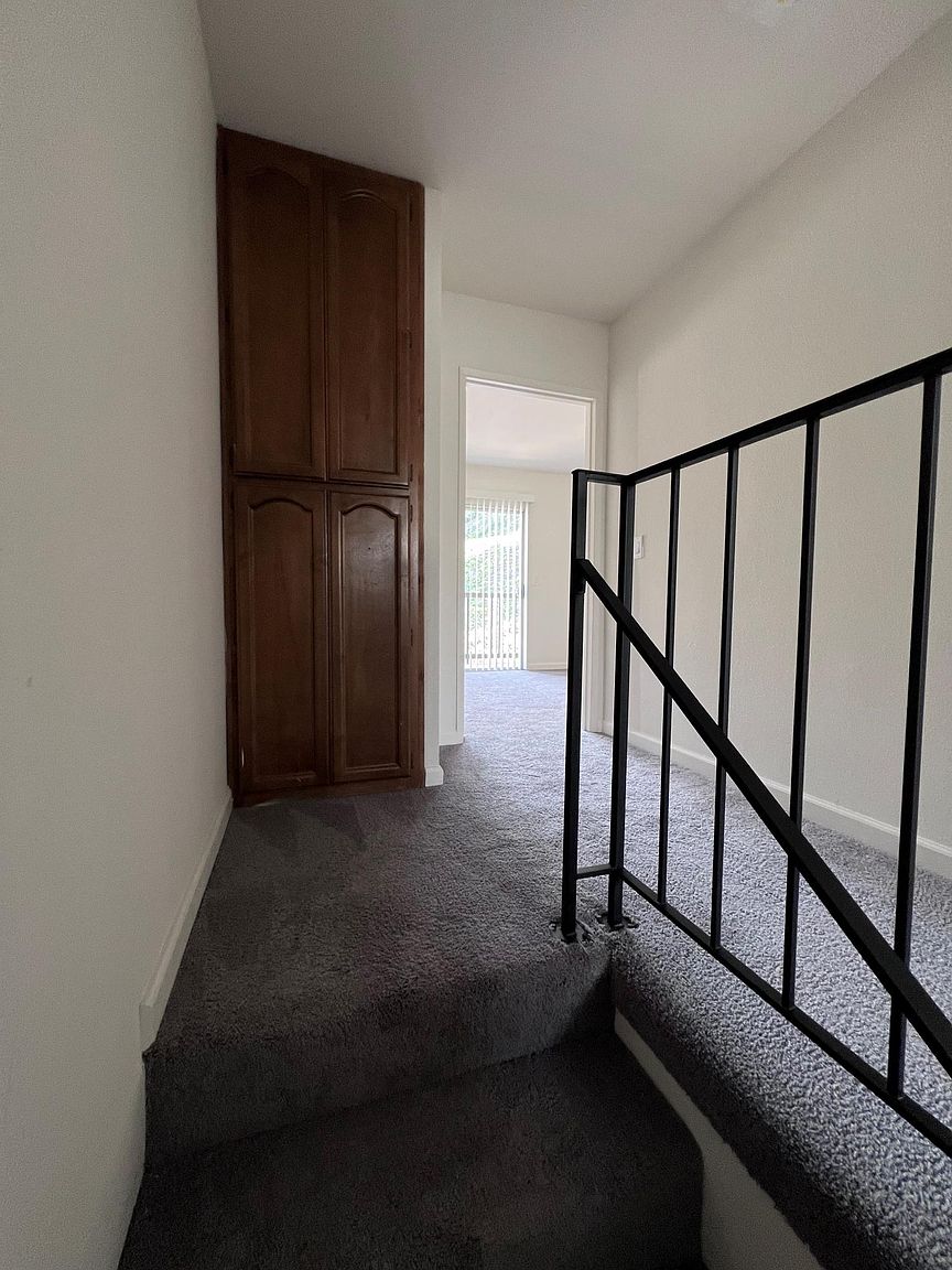 7669 Conestoga Way photo 5
