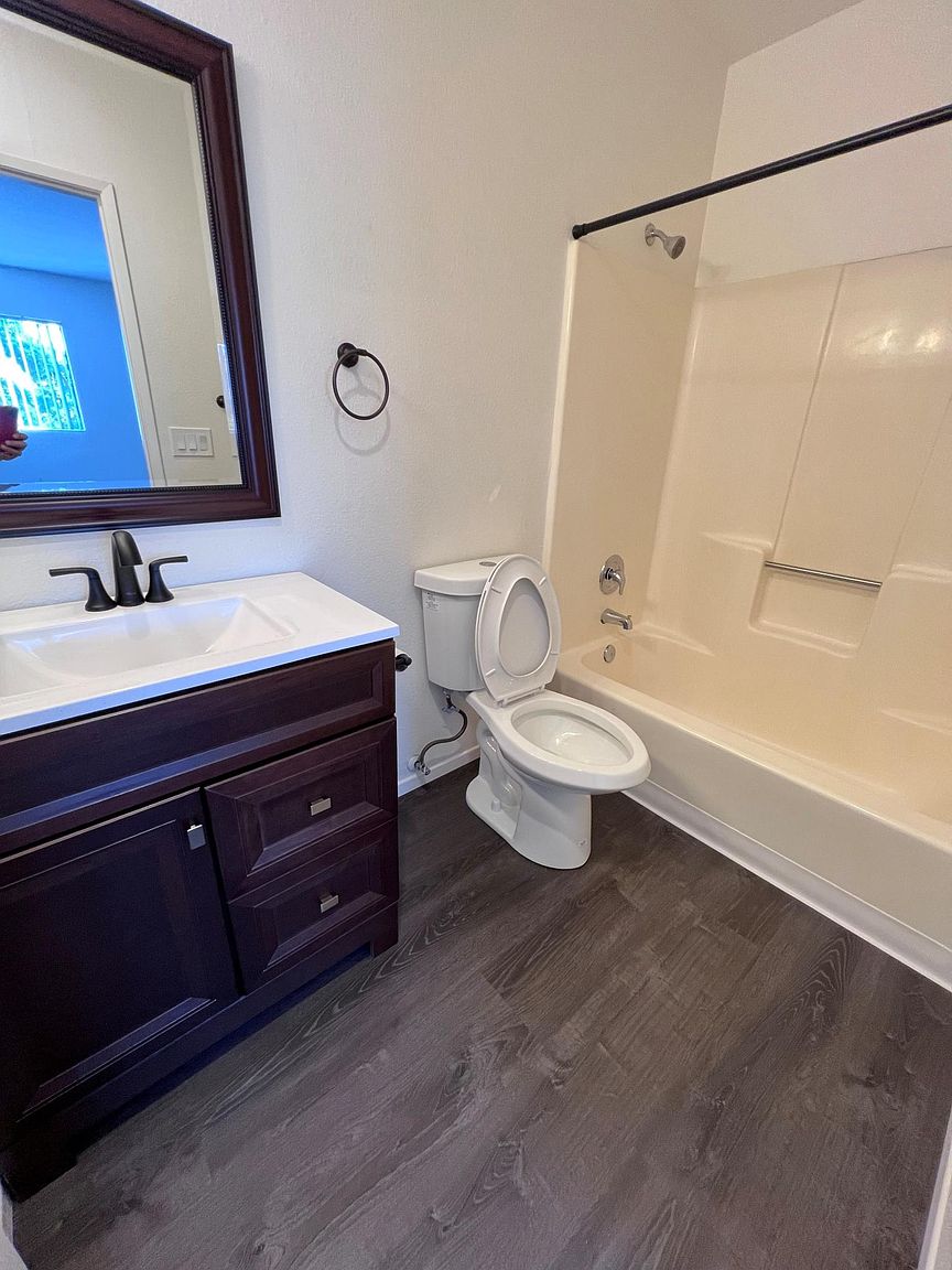 7669 Conestoga Way photo 3