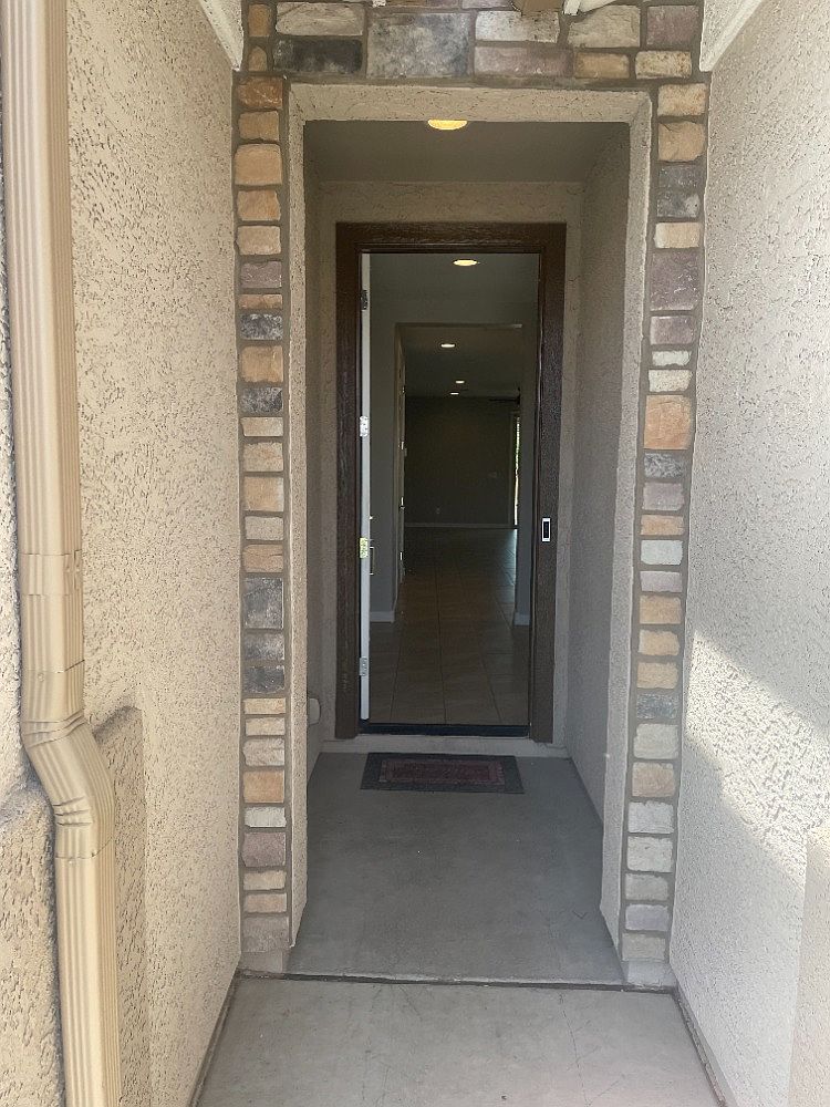 16820 W Echo Ln photo 4