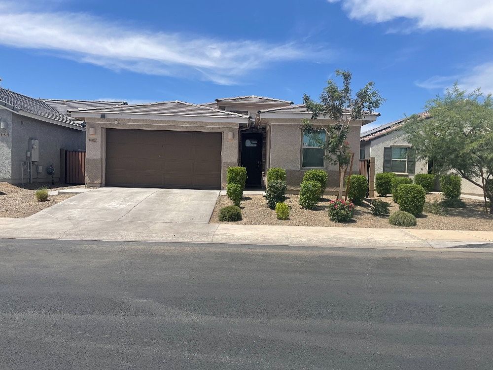 16820 W Echo Ln photo 3