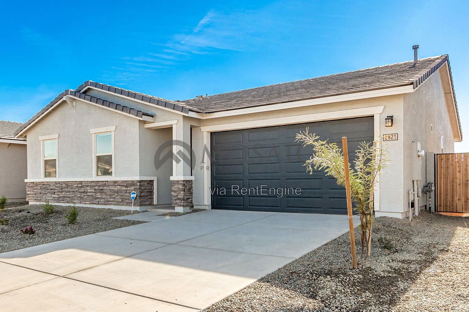 8821 W Agora Ln photo 4