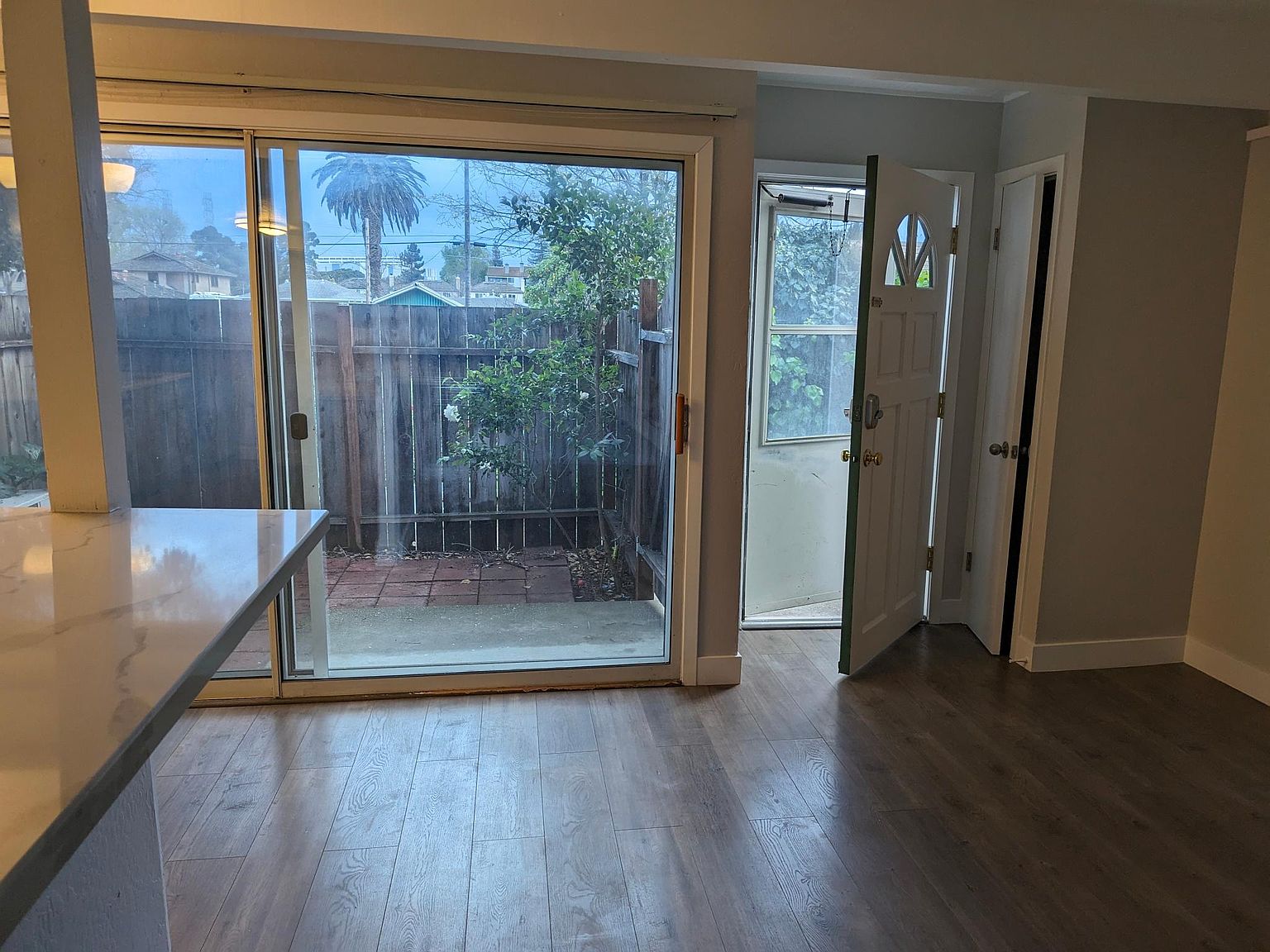 4252 Davis St photo 5