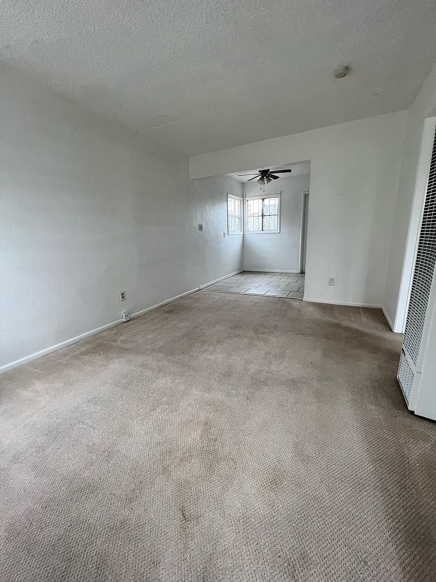 2073 Harrison Ave photo 5
