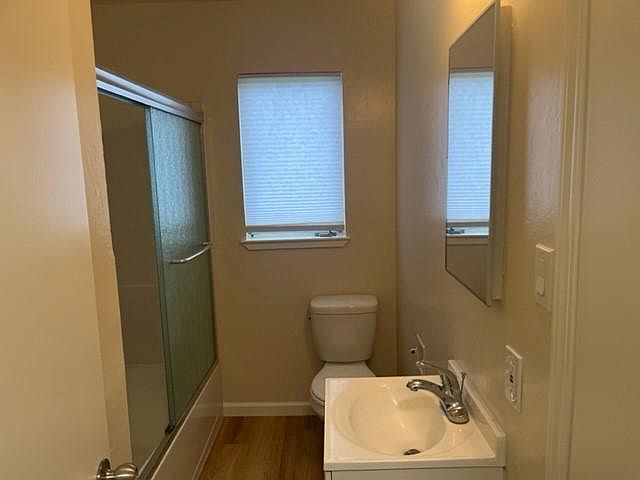 17 Mildred Ave photo 4