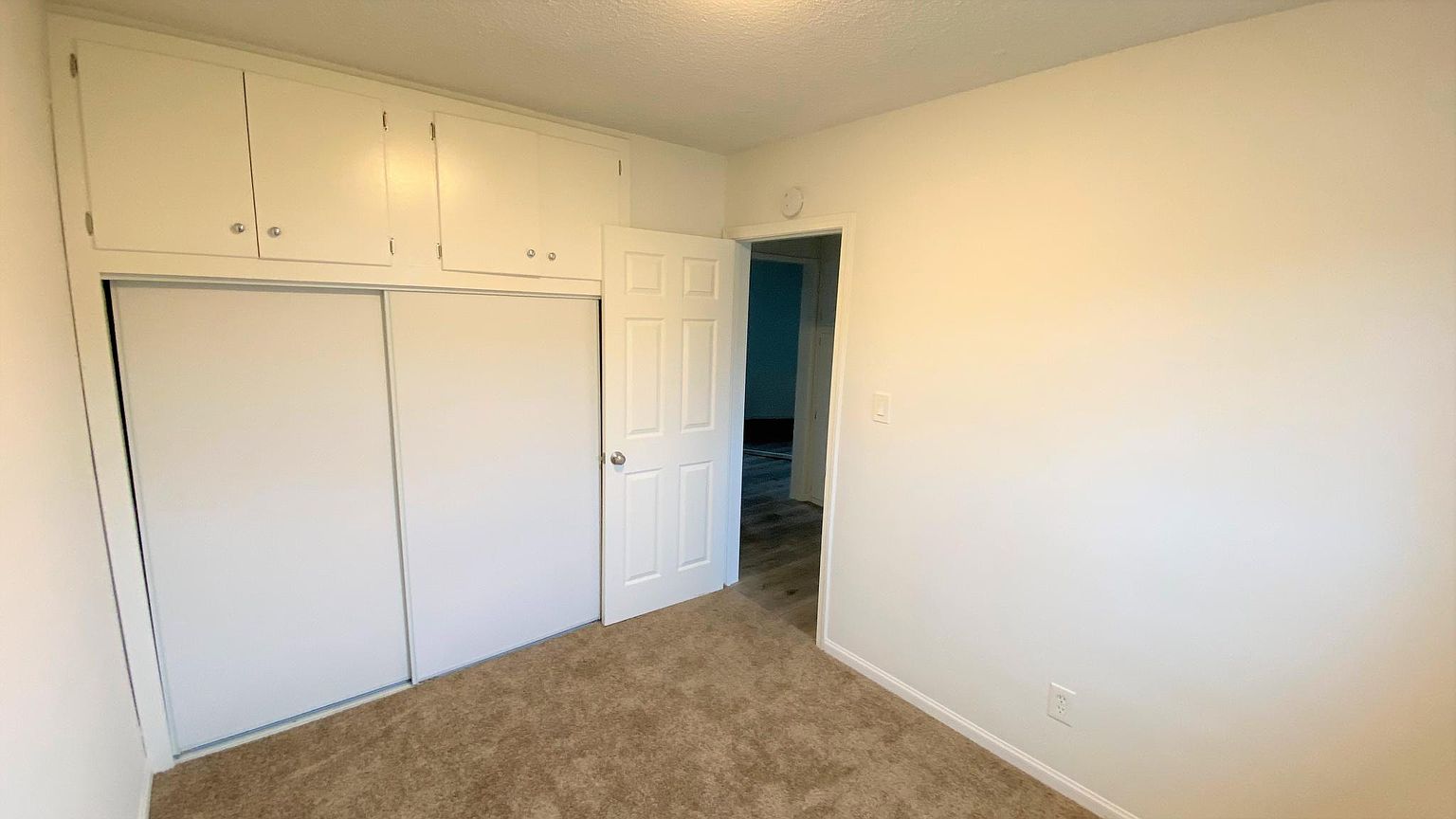 1030 N Cuyamaca St N photo 5