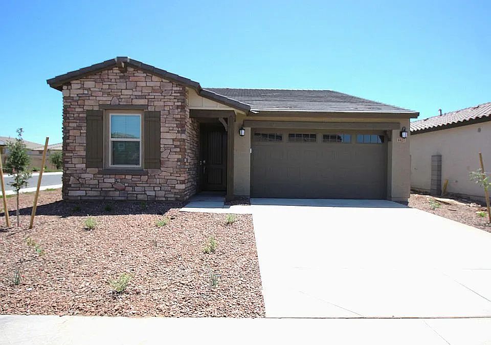 4427 N 94th Dr photo 2
