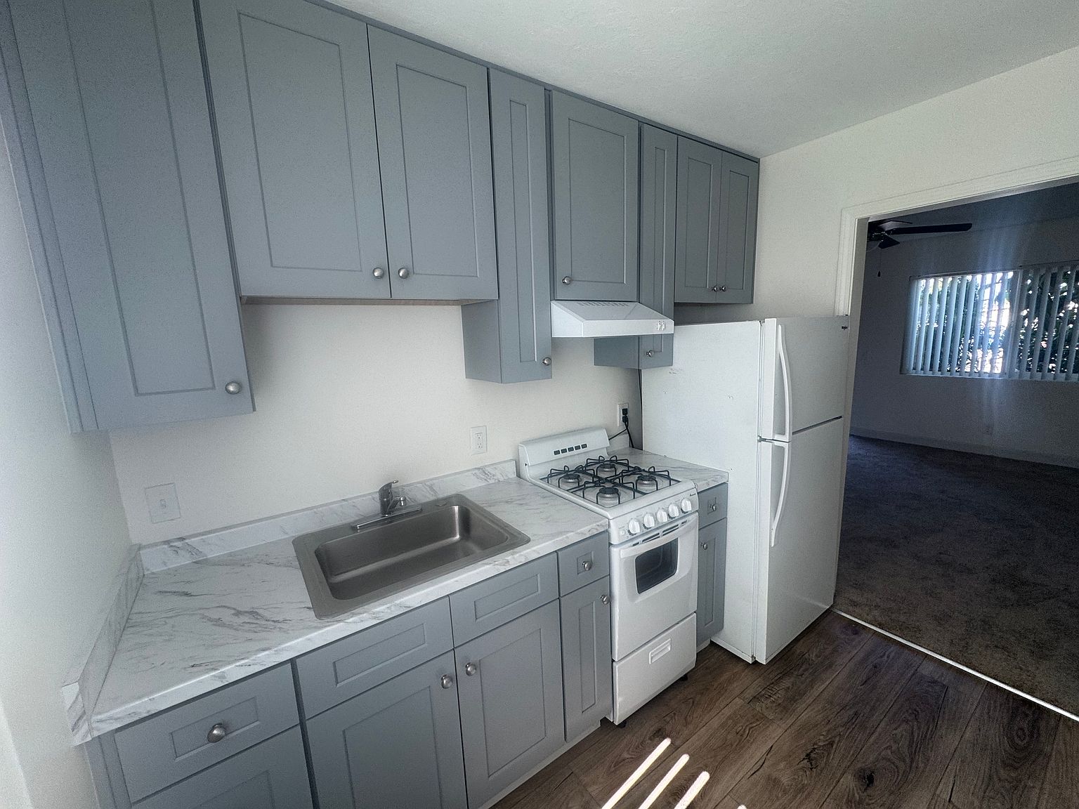 146 Euclid Ave photo 5