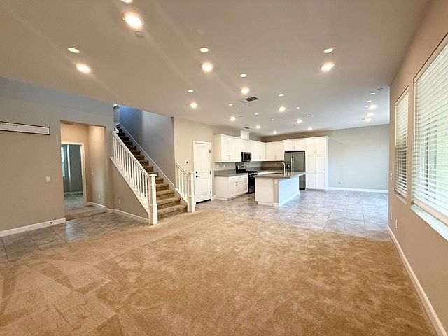 10110 Hercules Way photo 2