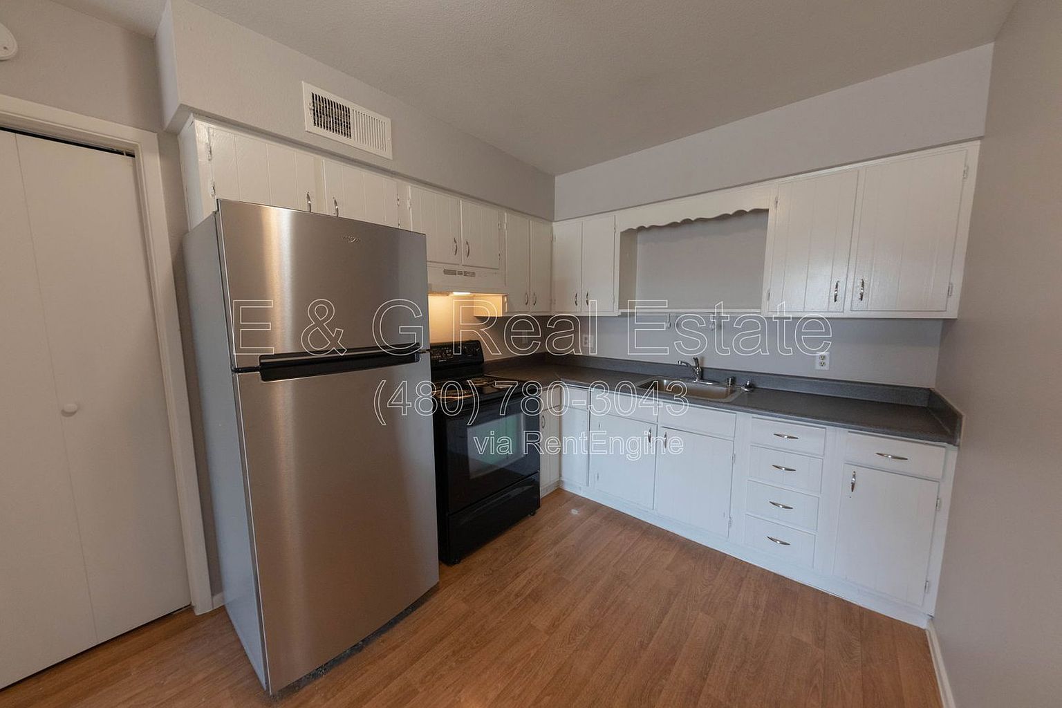 563 N Cherry Mesa, AZ 85201 photo 2
