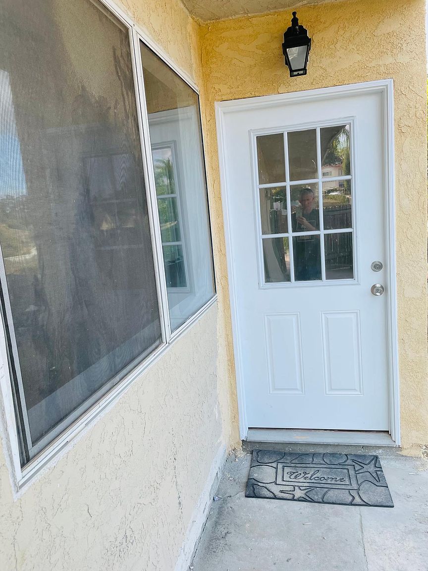 1237 Sandra Cir photo 2