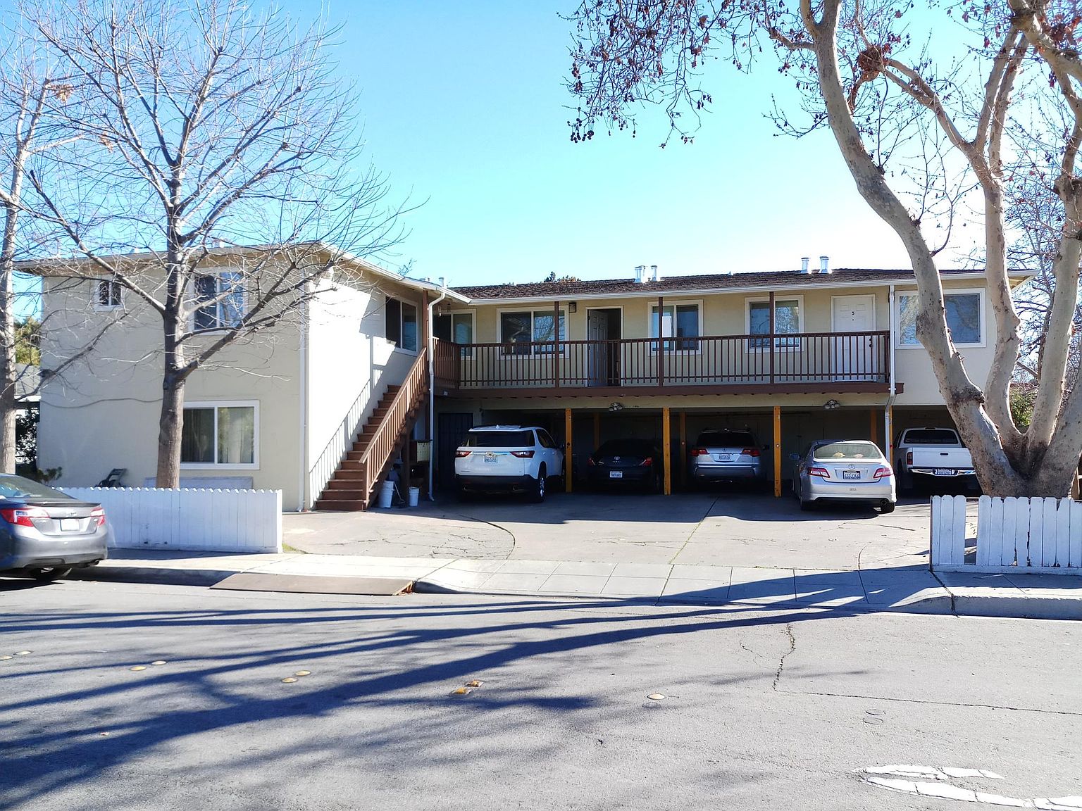 2BR/1BA Apartment on Windermere Ave · Menlo Park photo 2