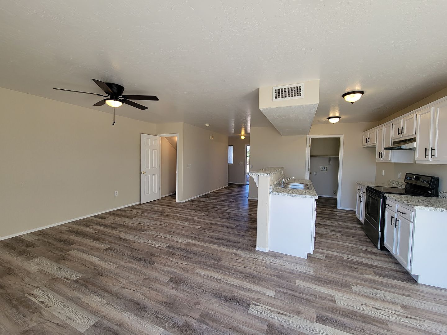 15147 S Yava Rd Arizona City, AZ 85123 photo 5