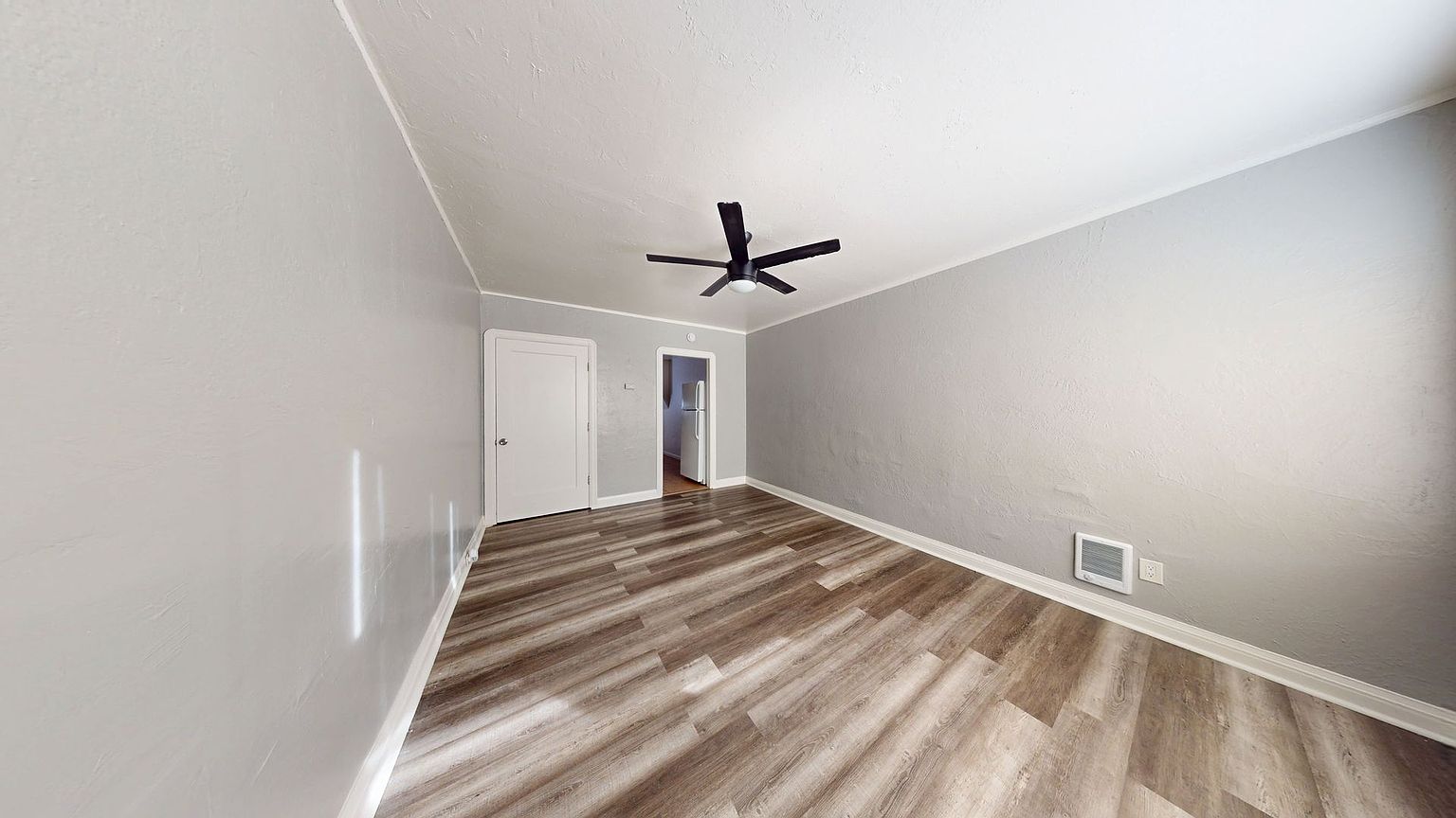 6405 Bancroft Ave unit 2646 photo 2
