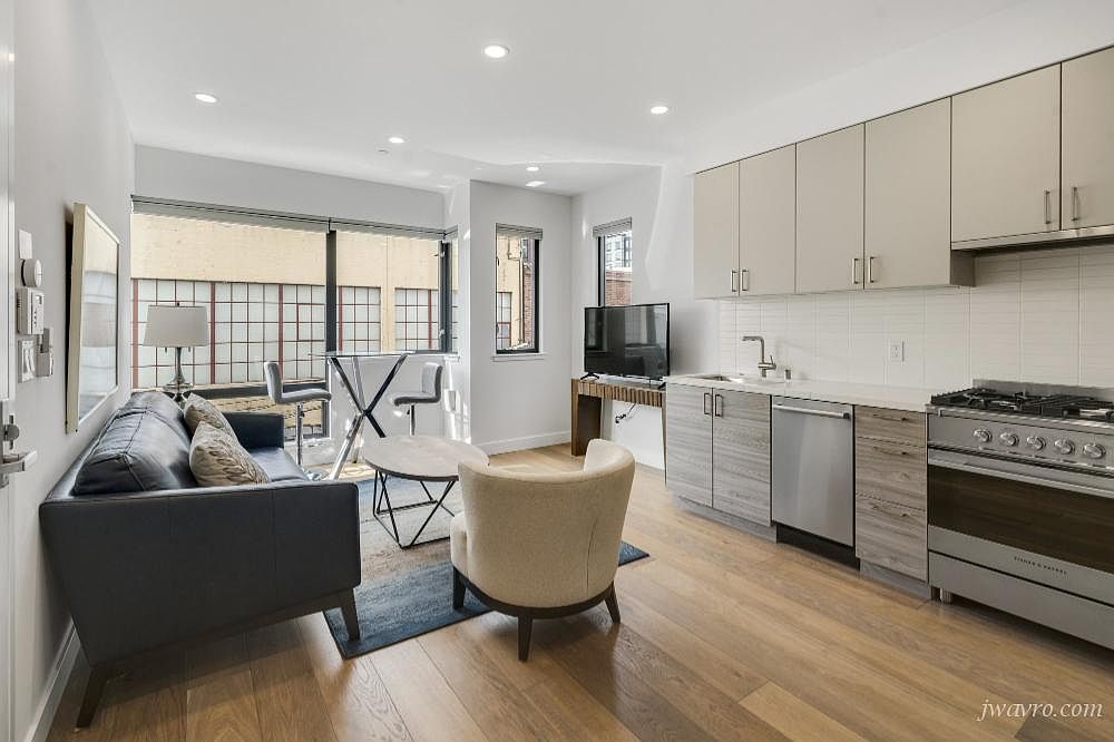 25 Grace St photo 2