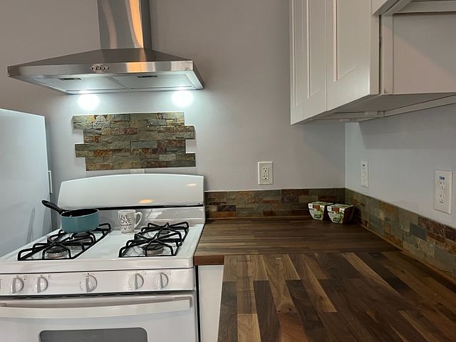 3641 45th St photo 5