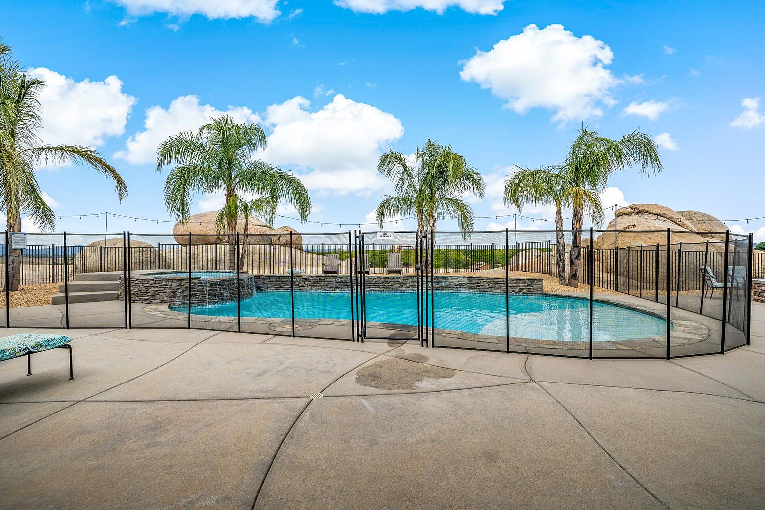 40520 Deportola Rd photo 3
