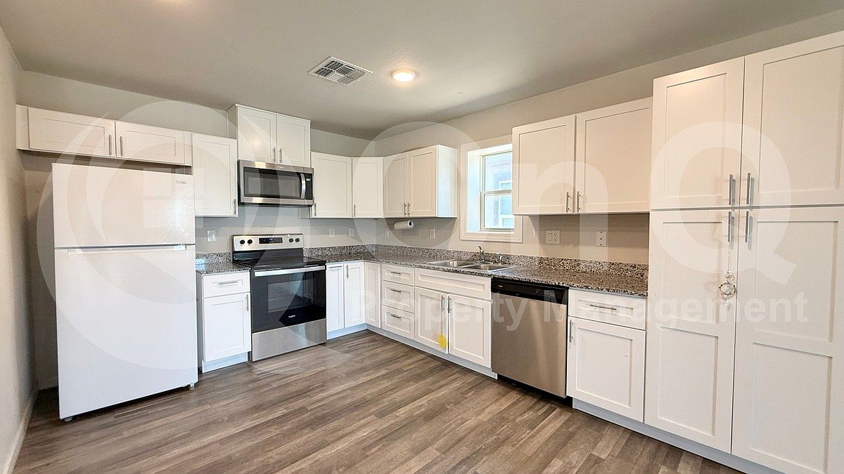8011 S Magic Dr photo 3