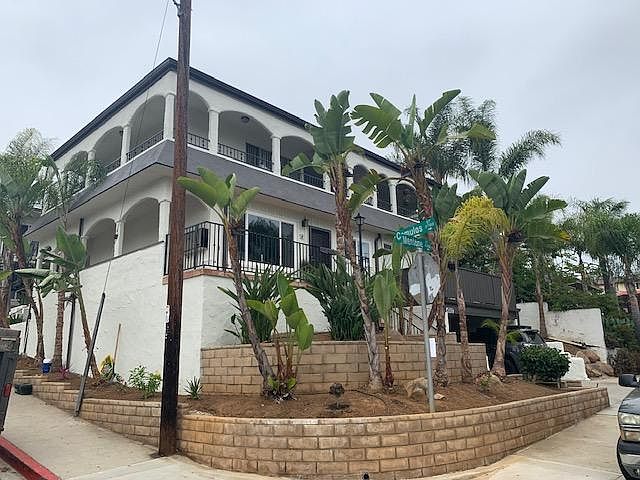 4303 Mentone St photo 4