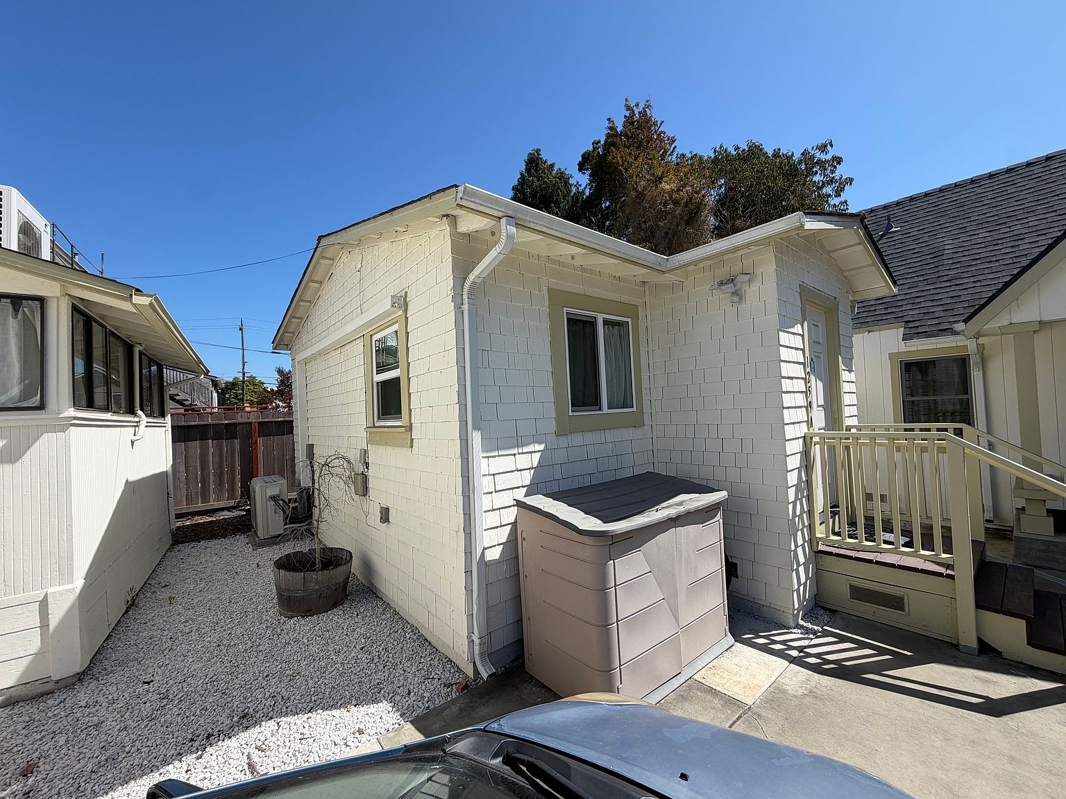 1259 Ocean Ave photo 4