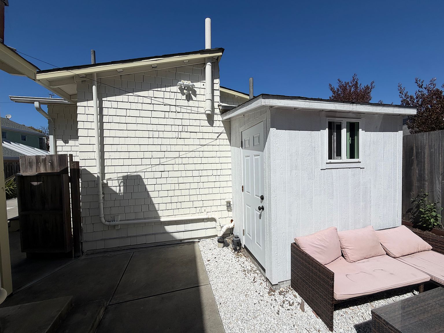 1259 Ocean Ave photo 3