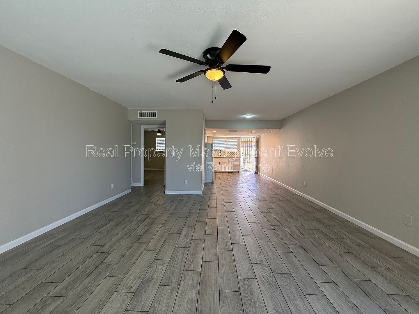 3302 W Loma Ln Phoenix, AZ 85051 photo 2