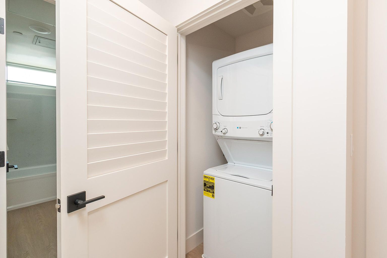 919 39th Ave unit 302 photo 4