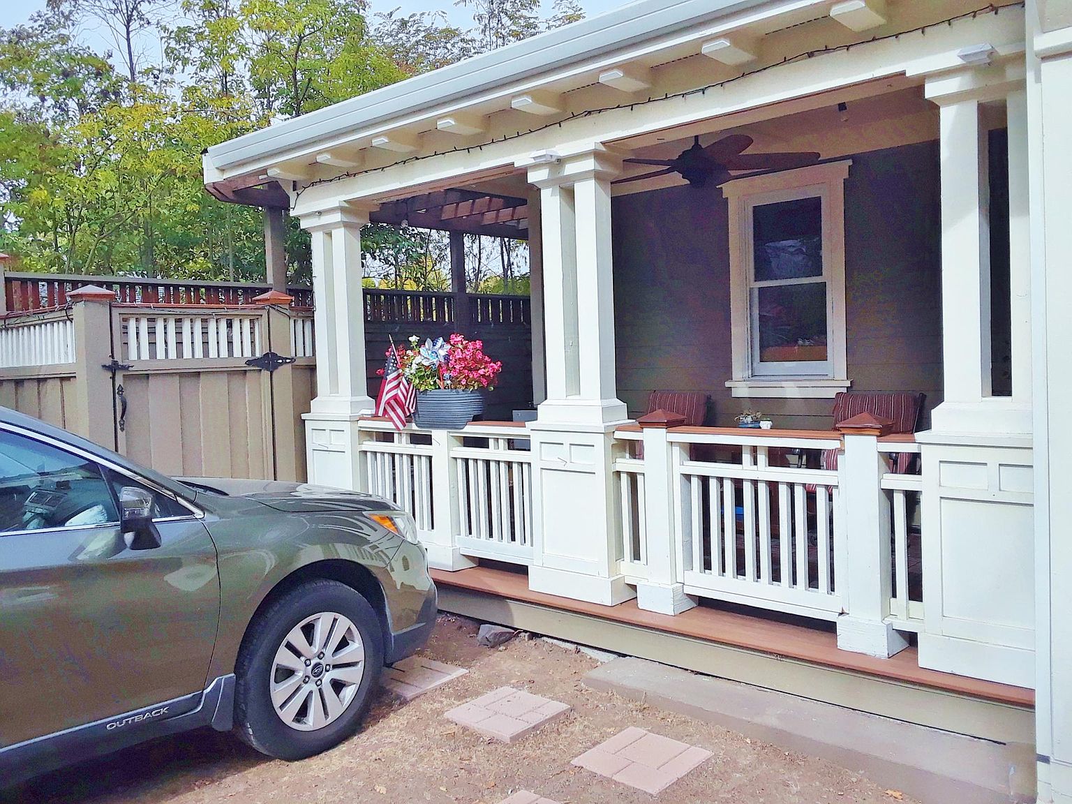 110 Roberta Ave photo 3