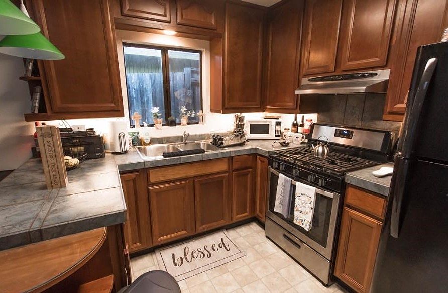 17569 Orchard Ave photo 2