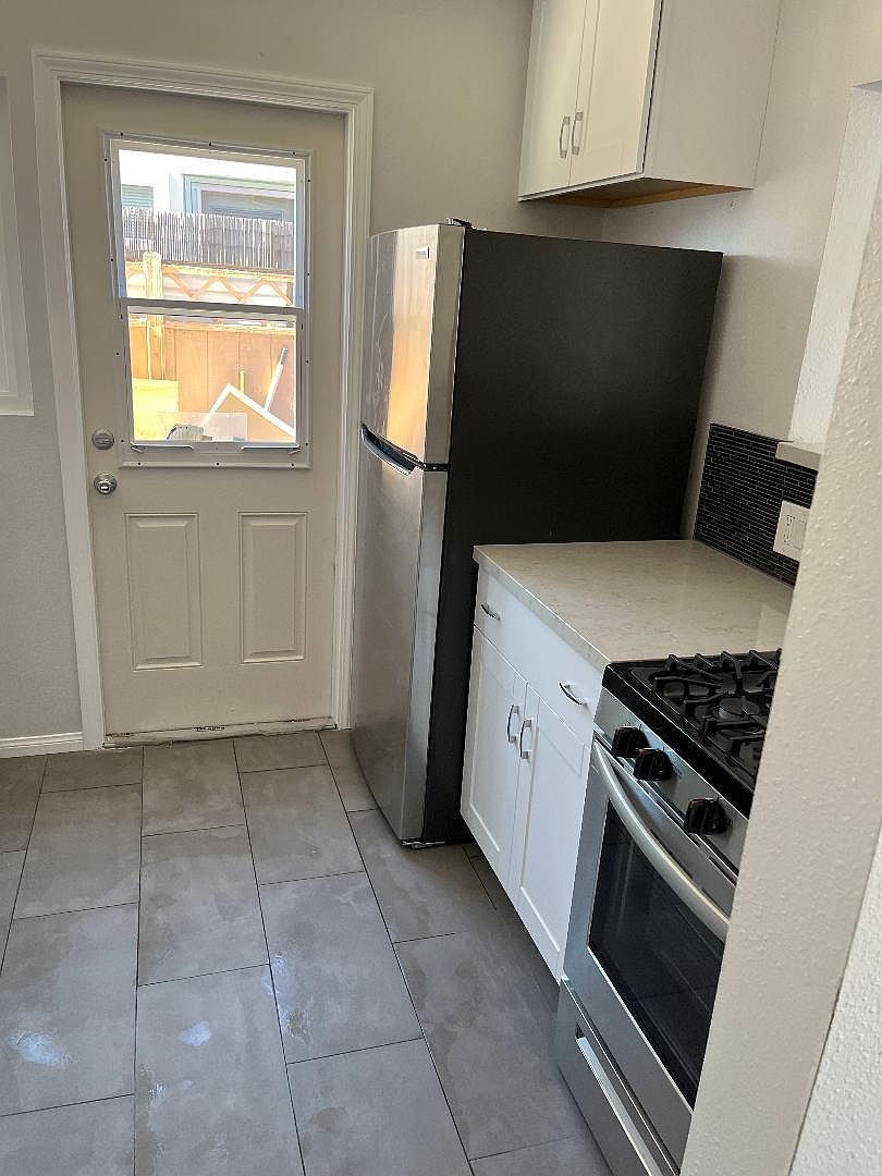 3161 Luna Ave photo 4