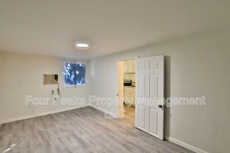 102 E. Hatcher Rd. photo 5