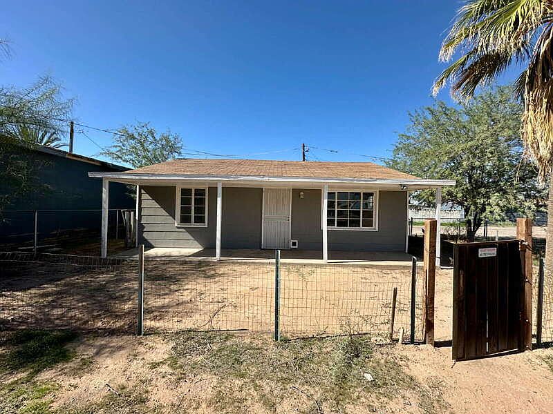 544 N 7th Pl photo 4